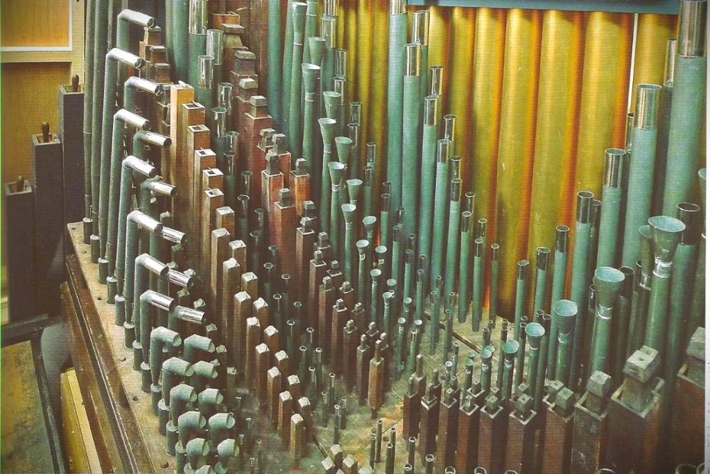 Picture showing a Seven Stop Choir Organ