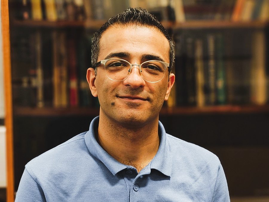 Photograph of Dr. Morteza Hoseyni.
